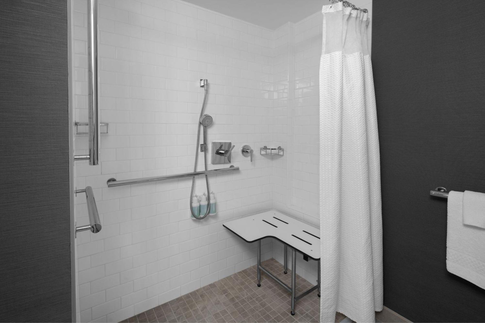 Courtyard By Marriott Cypress Anaheim / Orange County Hotel Bagian luar foto